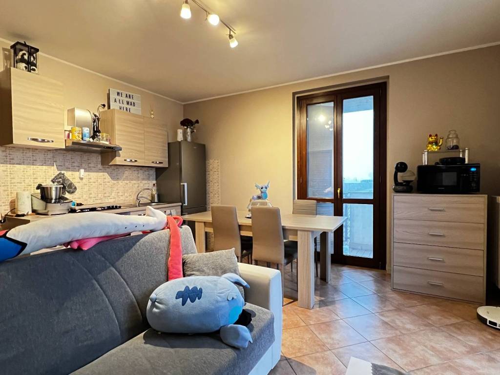 appartamento in vendita a Caselle Lurani in zona Calvenzano