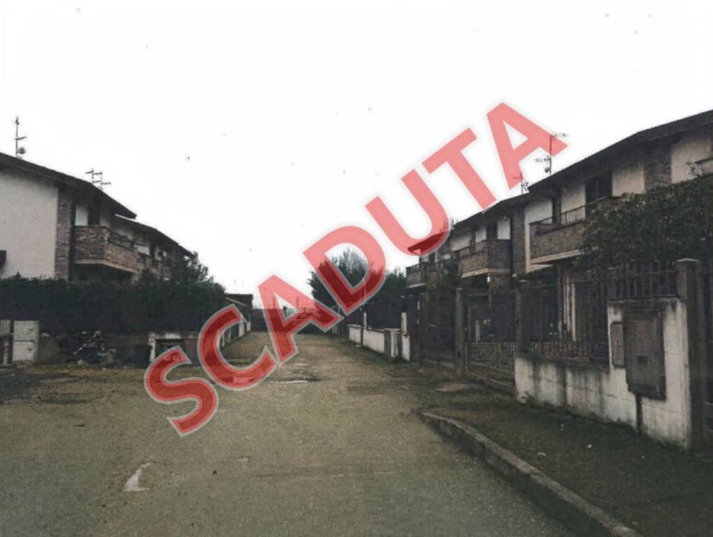 casa indipendente in vendita a Caselle Lurani