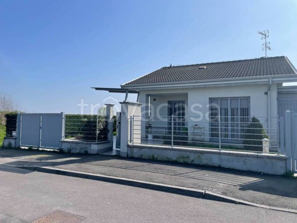 casa indipendente in vendita a Caselle Lurani