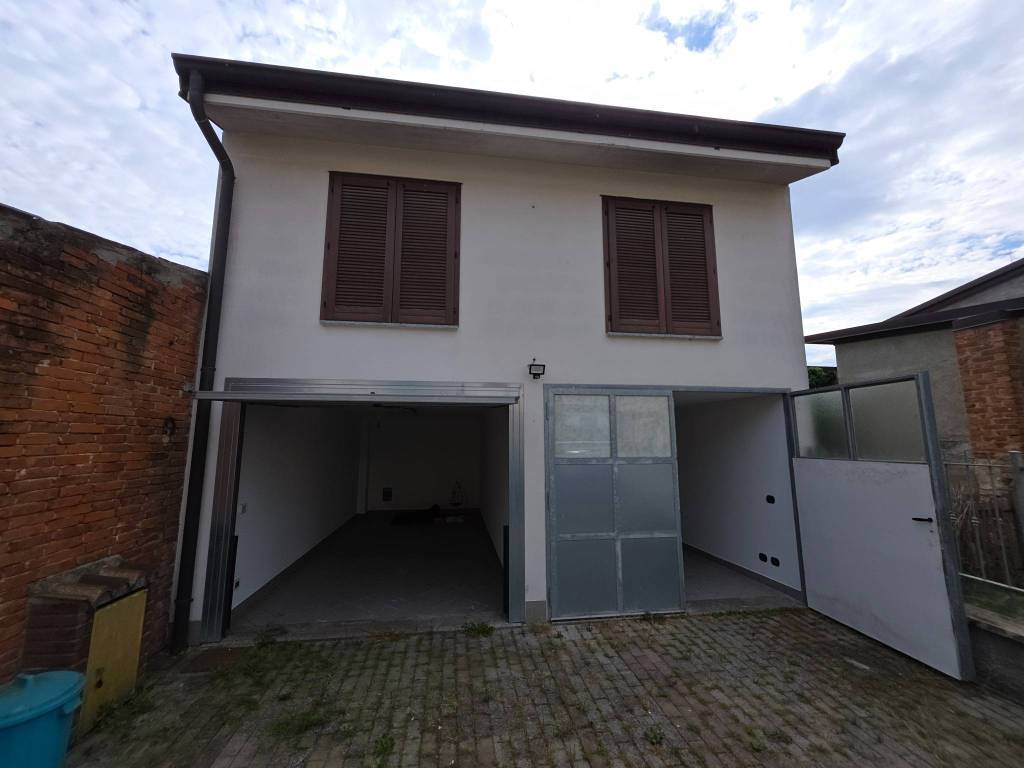 casa indipendente in vendita a Caselle Lurani