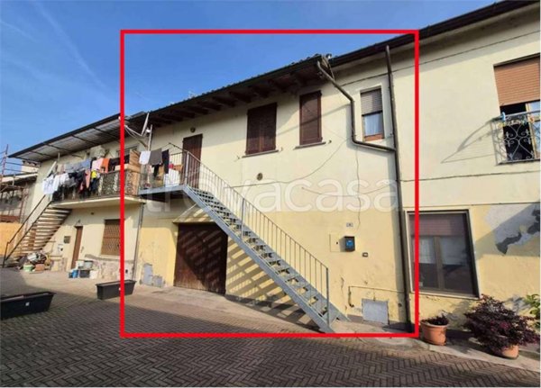 appartamento in vendita a Caselle Lurani in zona Calvenzano