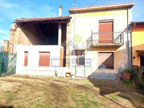 casa indipendente in vendita a Castelnuovo Bocca d'Adda