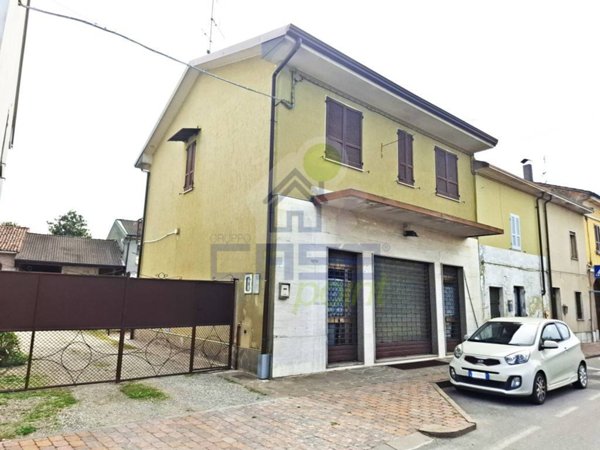 casa indipendente in vendita a Castelnuovo Bocca d'Adda