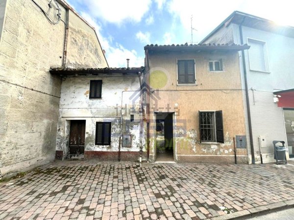 pentavano in vendita a Castelnuovo Bocca d'Adda