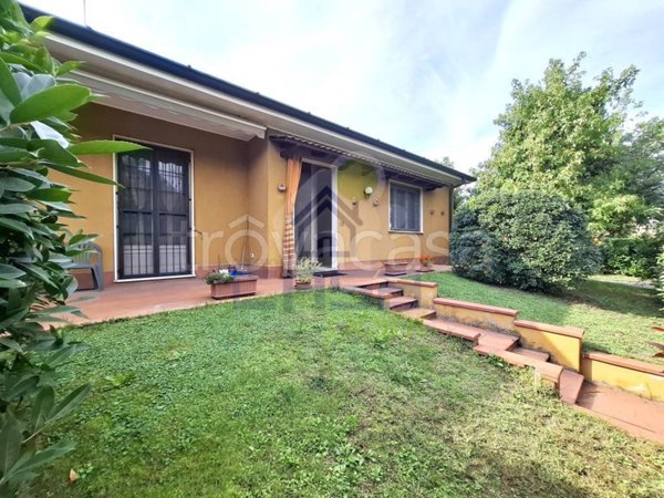 casa indipendente in vendita a Castelnuovo Bocca d'Adda