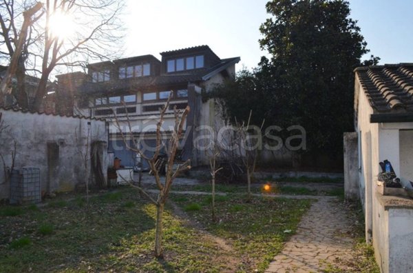 casa indipendente in vendita a Castelnuovo Bocca d'Adda