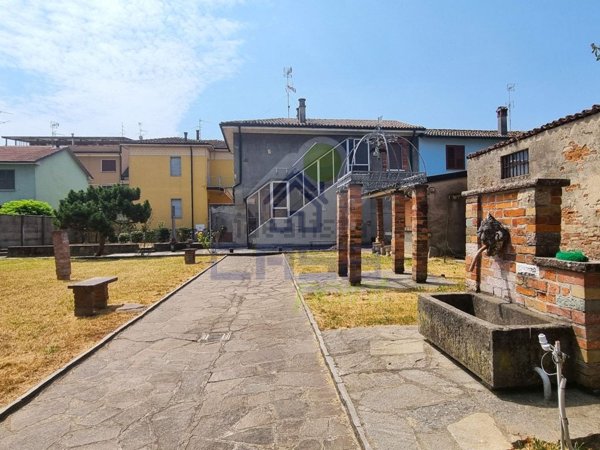 casa indipendente in vendita a Castiglione d'Adda