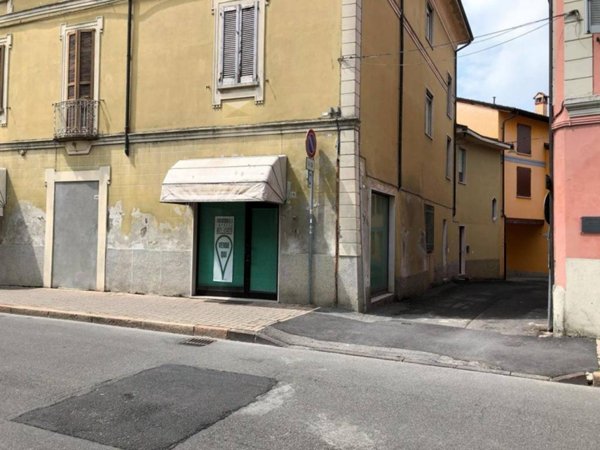 negozio in vendita a Castiglione d'Adda