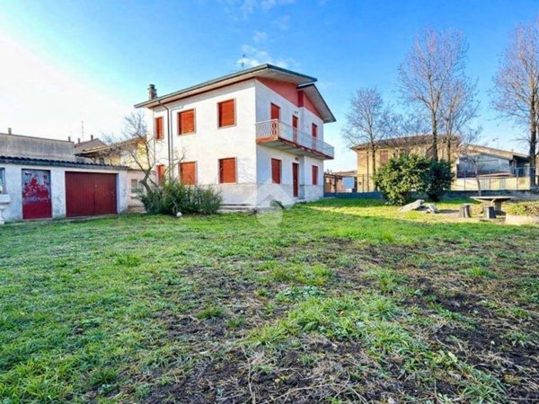 casa indipendente in vendita a Castiglione d'Adda