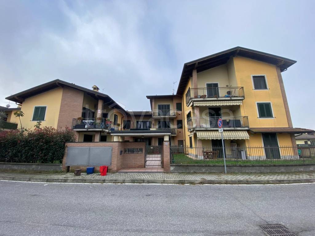 appartamento in vendita a Castiraga Vidardo in zona Castiraga