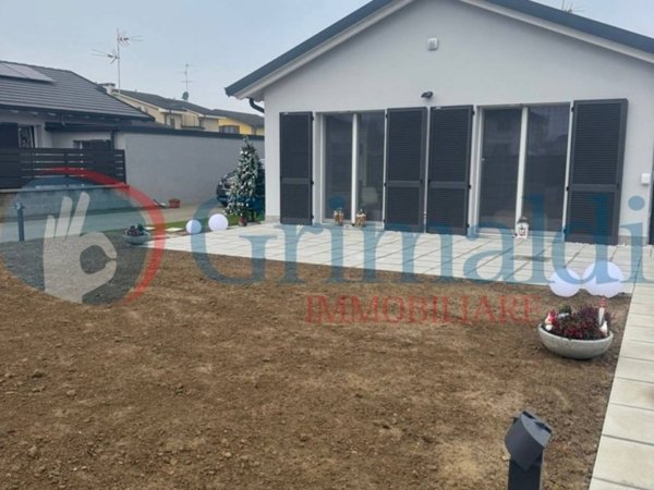 casa indipendente in vendita a Castiraga Vidardo