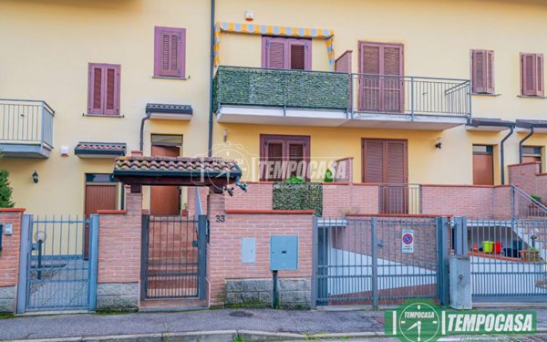 casa indipendente in vendita a Castiraga Vidardo in zona Vidardo