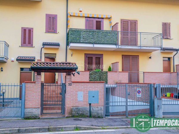 casa indipendente in vendita a Castiraga Vidardo in zona Vidardo