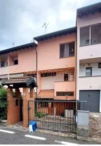 casa indipendente in vendita a Castiraga Vidardo in zona Vidardo