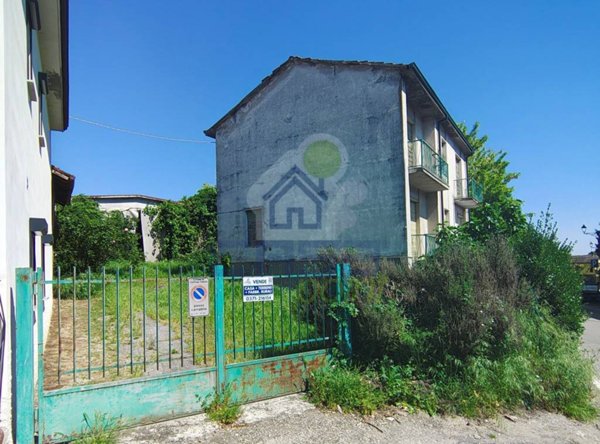 casa indipendente in vendita a Castiraga Vidardo in zona Vidardo