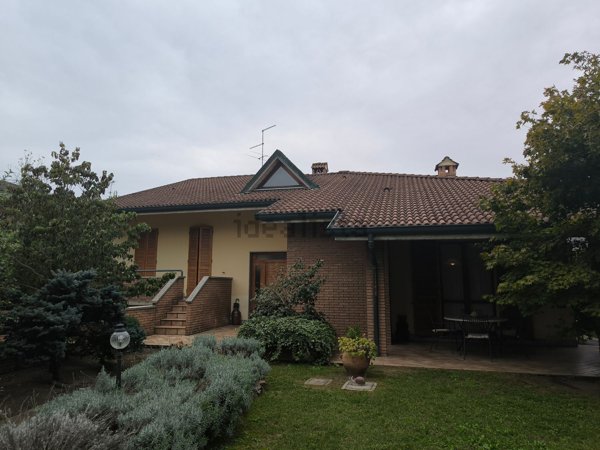 casa indipendente in vendita a Castiraga Vidardo