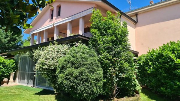 casa indipendente in vendita a Castiraga Vidardo in zona Vidardo