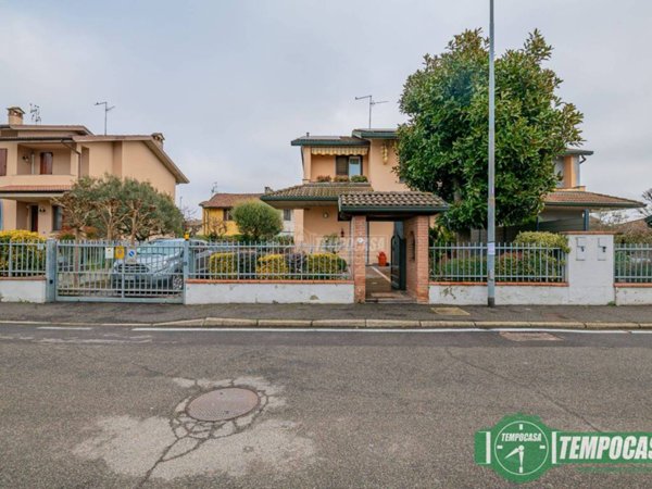 casa indipendente in vendita a Castiraga Vidardo in zona Vidardo