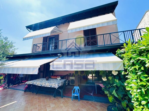casa indipendente in vendita a Castiraga Vidardo in zona Vidardo