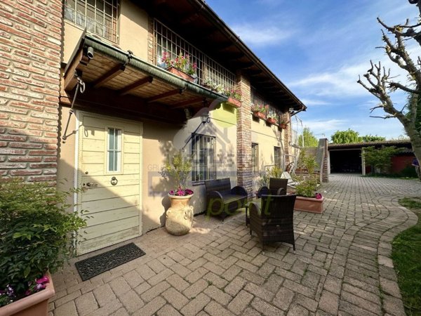 appartamento in vendita a Castiraga Vidardo