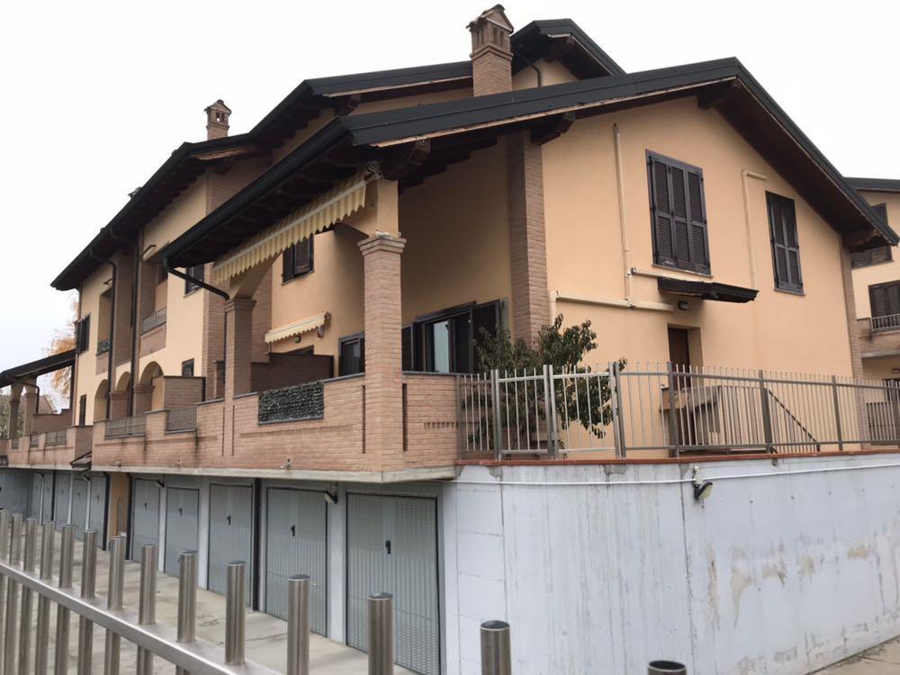 appartamento in vendita a Castiraga Vidardo in zona Vidardo