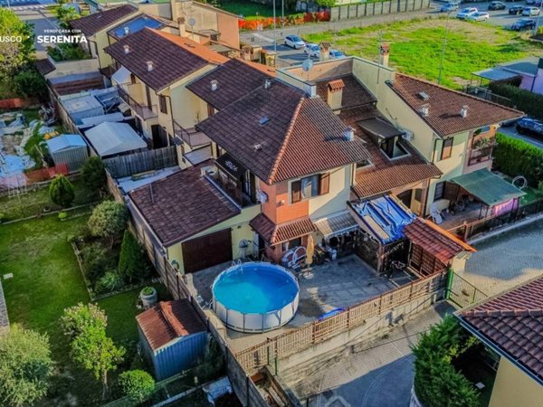 casa indipendente in vendita a Castiraga Vidardo in zona Vidardo