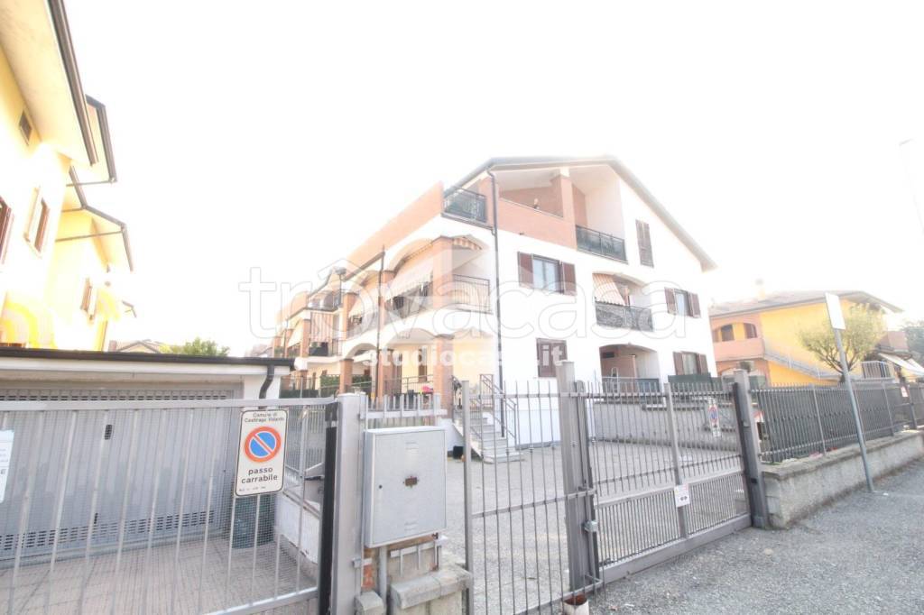 appartamento in vendita a Castiraga Vidardo
