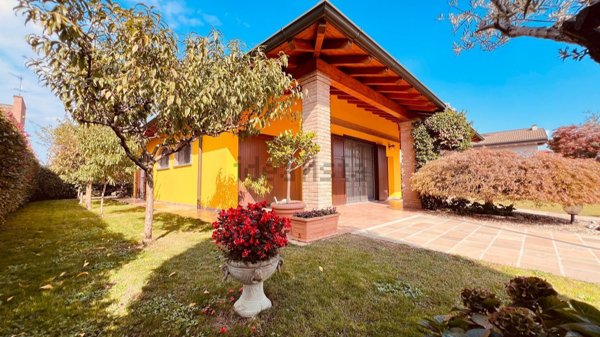 casa indipendente in vendita a Castiraga Vidardo