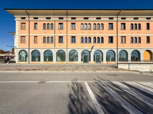 negozio in vendita a Castiraga Vidardo in zona Castiraga