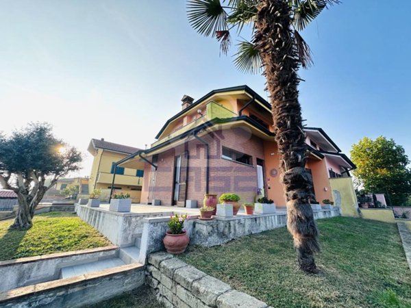 casa indipendente in vendita a Castiraga Vidardo