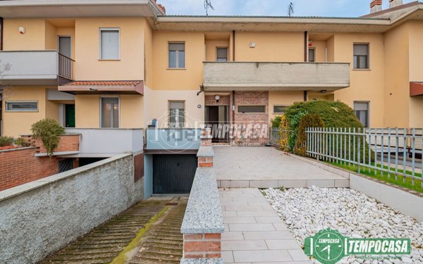 casa indipendente in vendita a Castiraga Vidardo