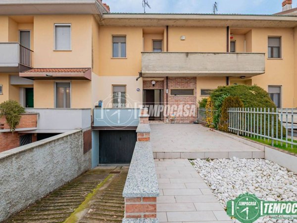 casa indipendente in vendita a Castiraga Vidardo