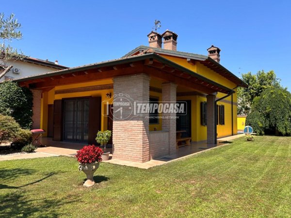 casa indipendente in vendita a Castiraga Vidardo