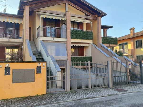 appartamento in vendita a Castiraga Vidardo