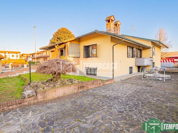 casa indipendente in vendita a Castiraga Vidardo in zona Vidardo