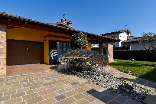 casa indipendente in vendita a Castiraga Vidardo