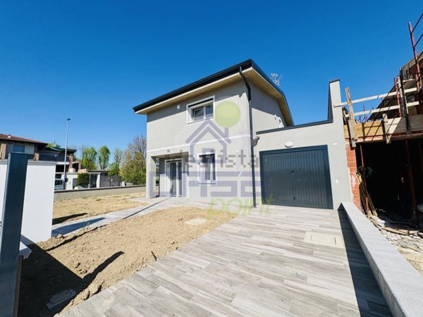 casa indipendente in vendita a Castiraga Vidardo