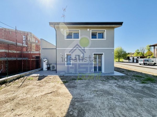 casa indipendente in vendita a Castiraga Vidardo