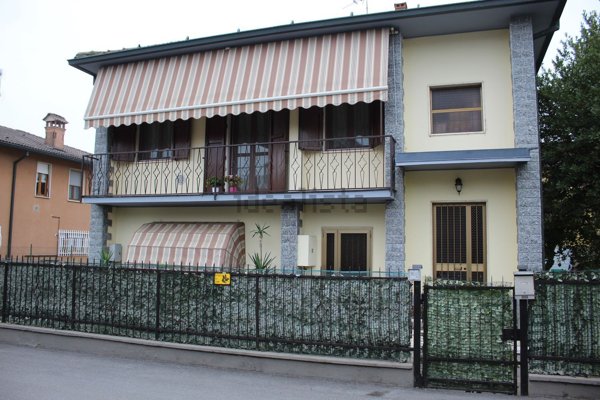 casa indipendente in vendita a Castiraga Vidardo