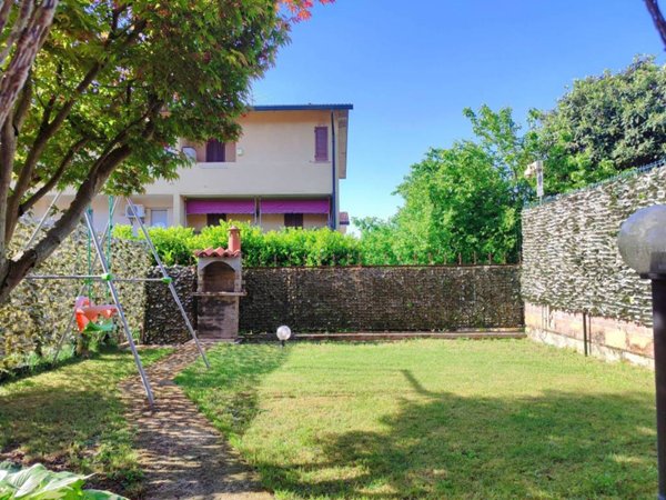 casa indipendente in vendita a Castiraga Vidardo in zona Vidardo