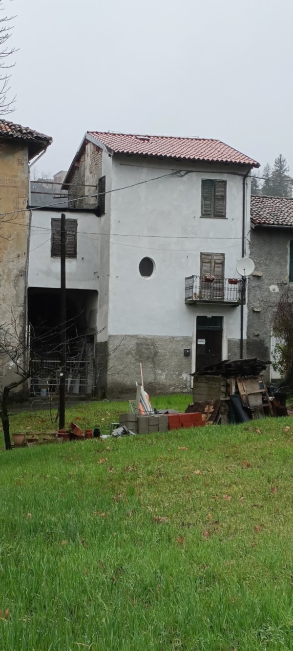 casa indipendente in vendita a Parodi Ligure