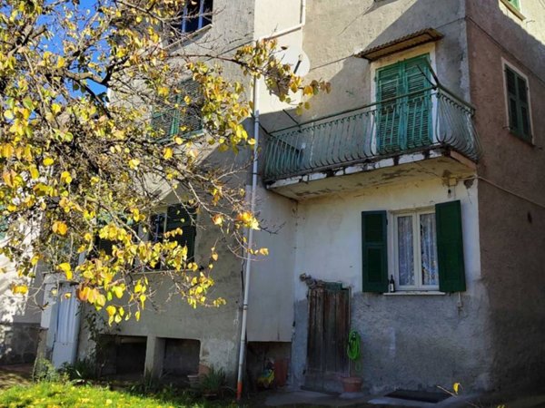 casa indipendente in vendita a Parodi Ligure