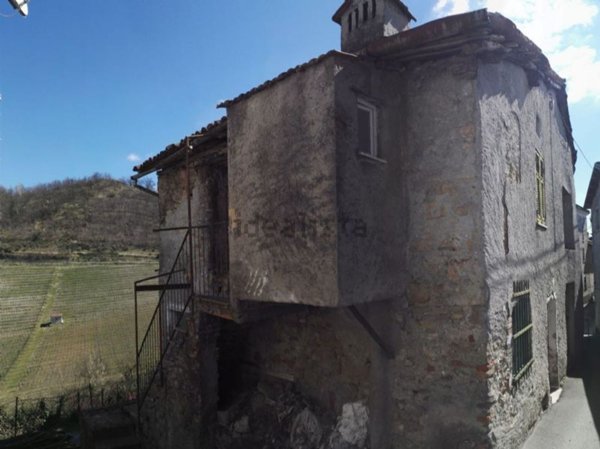 casa indipendente in vendita a Parodi Ligure