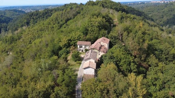 casa indipendente in vendita a Parodi Ligure
