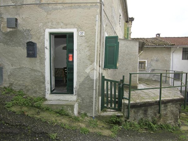 casa indipendente in vendita a Parodi Ligure in zona Cadepiaggio