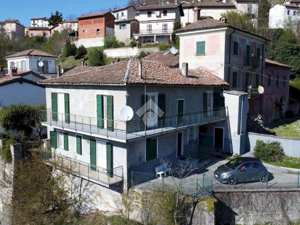 casa indipendente in vendita a Parodi Ligure in zona Cadepiaggio