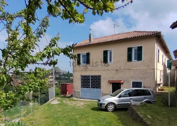 casa indipendente in vendita a Parodi Ligure