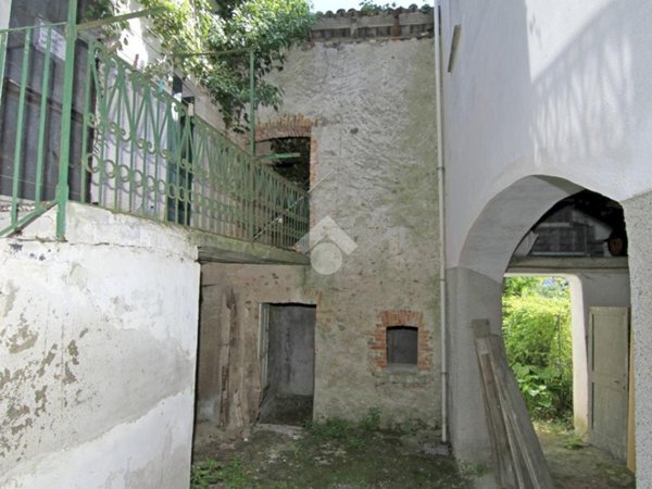 casale in vendita a Parodi Ligure in zona Tramontana