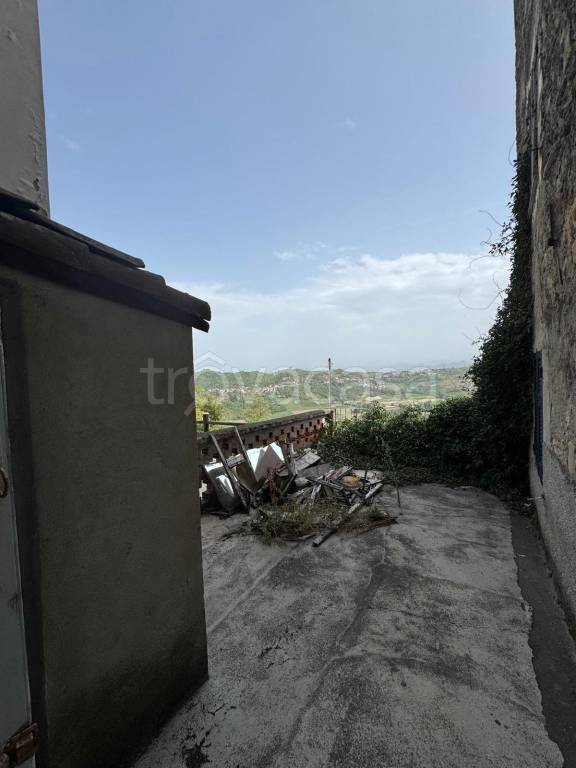 casa indipendente in vendita a Parodi Ligure
