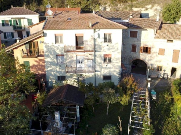 casa indipendente in vendita a Parodi Ligure in zona Cadepiaggio